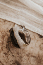 Load image into Gallery viewer, Eterna Medium Crystal Skull